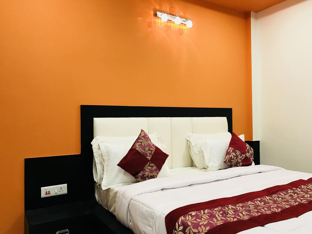 Aaradhya Residency Ξενοδοχείο Agra  Εξωτερικό φωτογραφία
