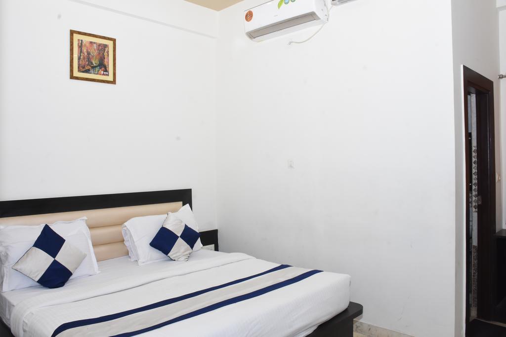 Aaradhya Residency Ξενοδοχείο Agra  Εξωτερικό φωτογραφία
