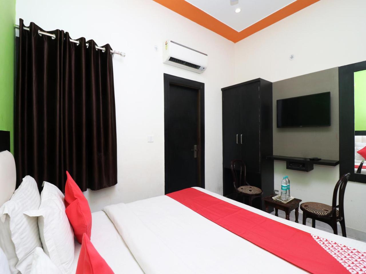 Aaradhya Residency Ξενοδοχείο Agra  Εξωτερικό φωτογραφία