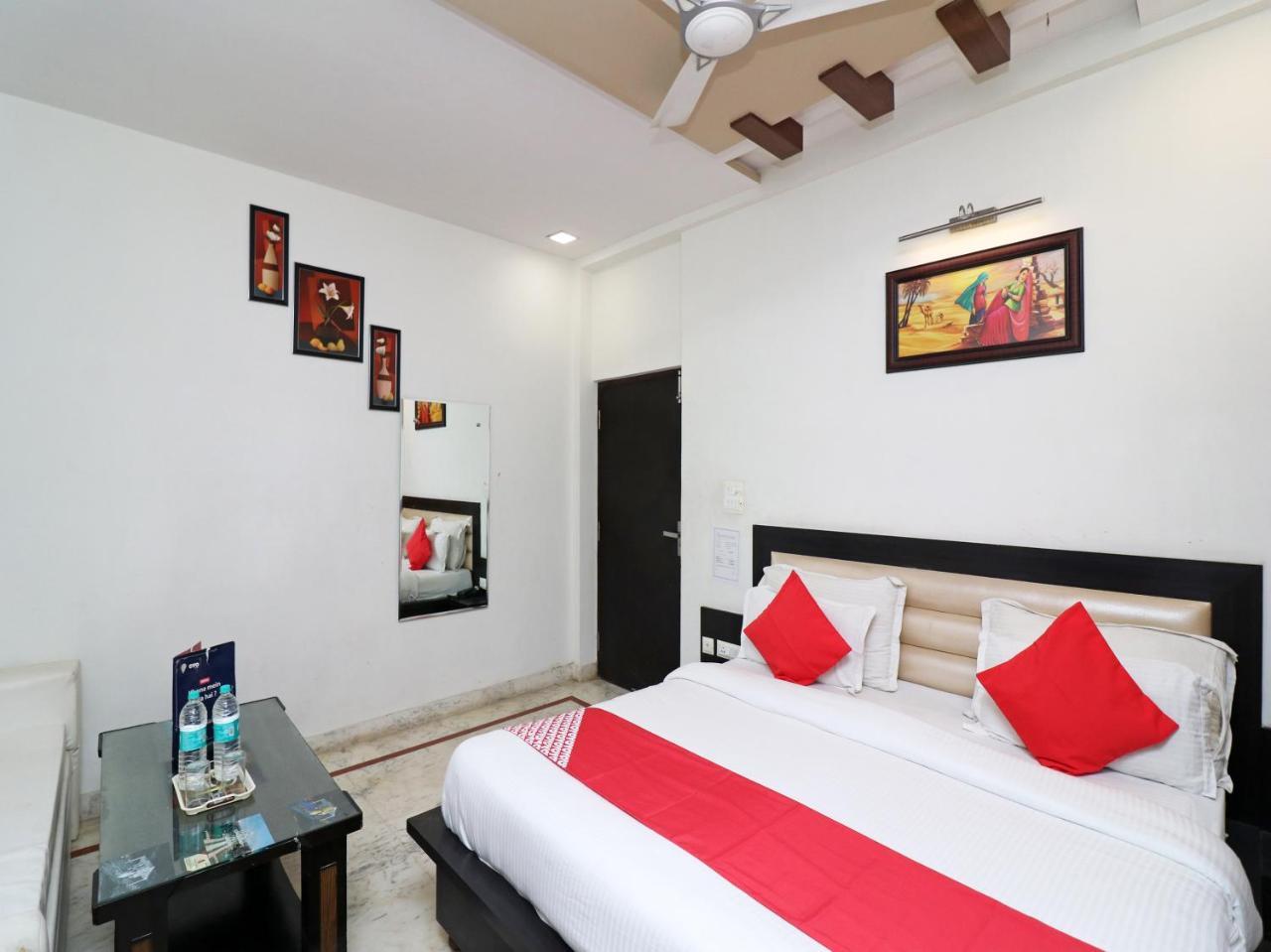 Aaradhya Residency Ξενοδοχείο Agra  Εξωτερικό φωτογραφία