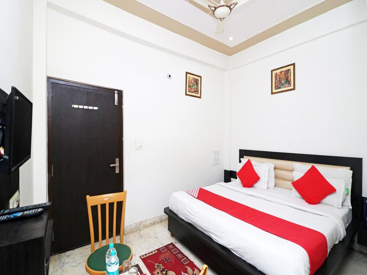Aaradhya Residency Ξενοδοχείο Agra  Εξωτερικό φωτογραφία