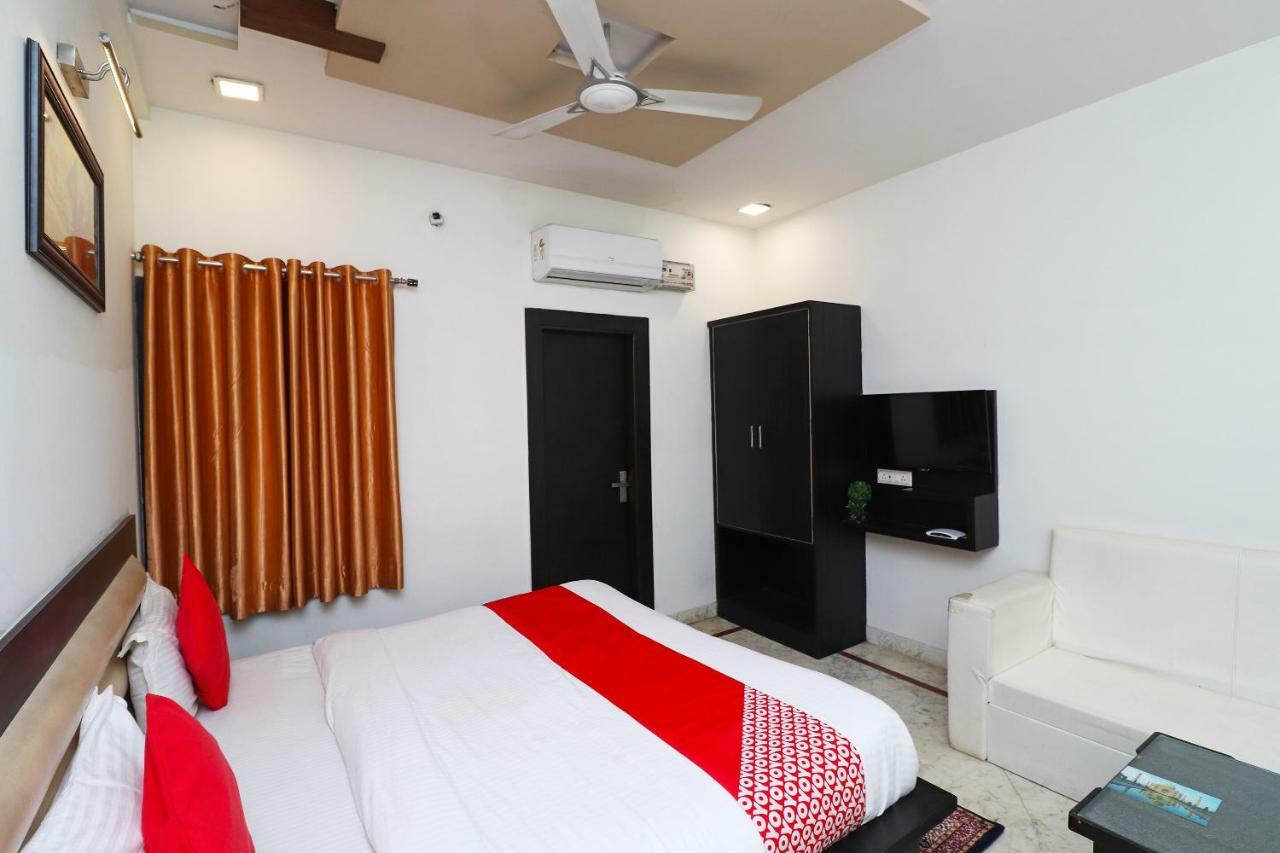 Aaradhya Residency Ξενοδοχείο Agra  Εξωτερικό φωτογραφία