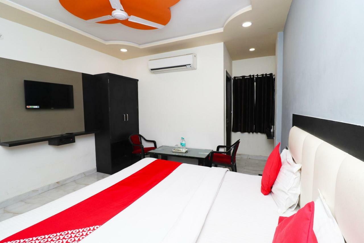 Aaradhya Residency Ξενοδοχείο Agra  Εξωτερικό φωτογραφία